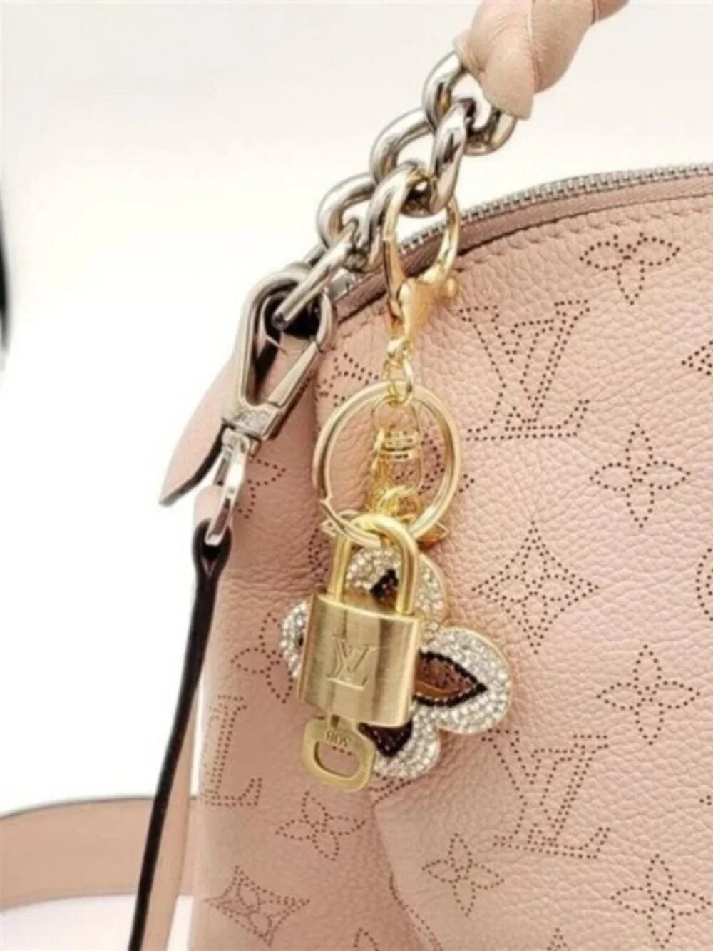 Authentic Louis Vuitton Gold Padlock 🔑 Unbranded Clover Keychain Bag Charm LV